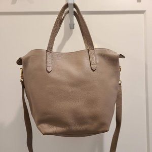 Cuyana medium carryall tote
